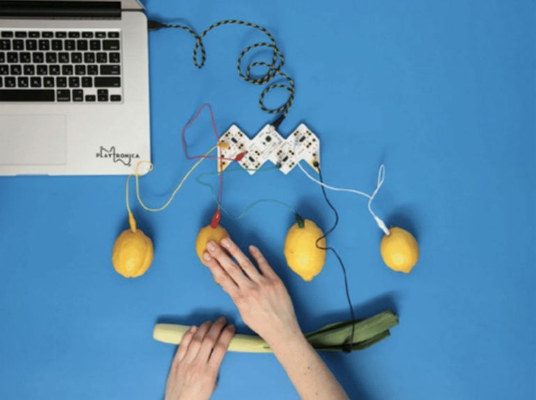 Playtronica x La bellecolette